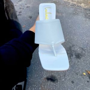 White leather lulus thong heels